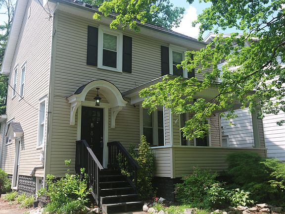 2nd image of 817 Somerset Dr
