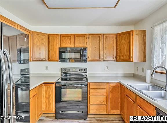 3rd image of 3591 Briarwood Way