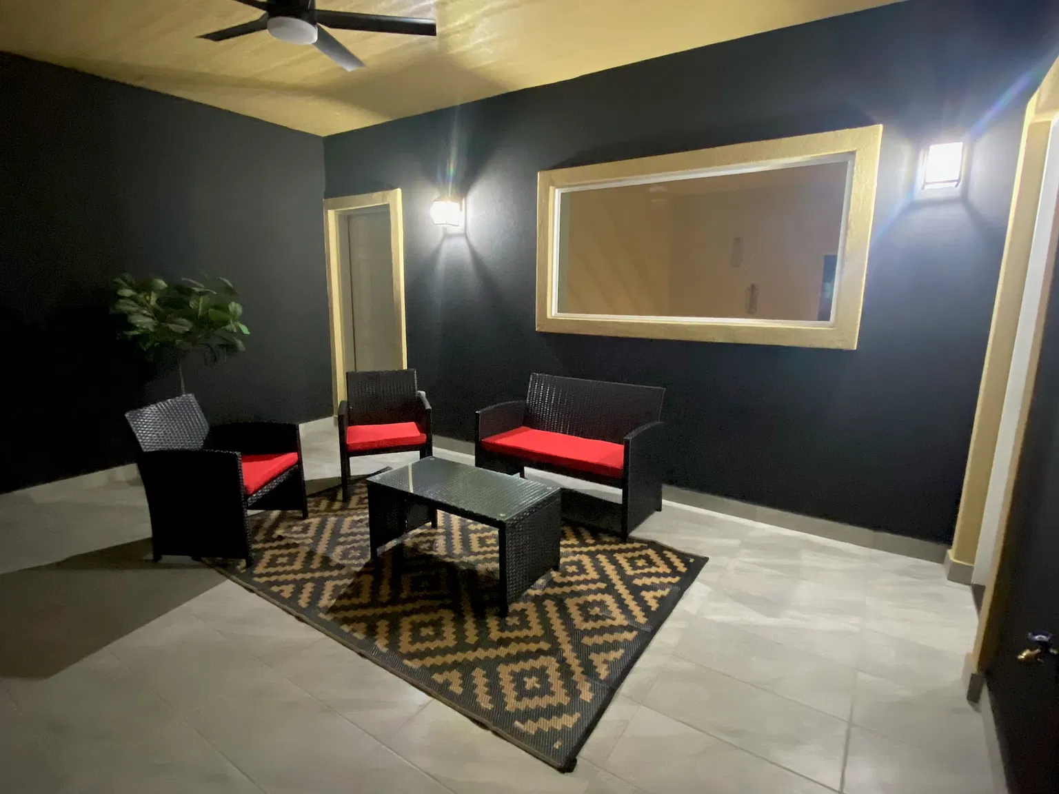 3 bed, 1700 sqft, $1,699 — Photo 2