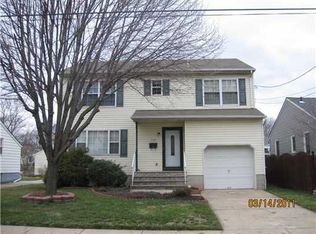 136 Carrol Ave, Woodbridge, NJ 07095