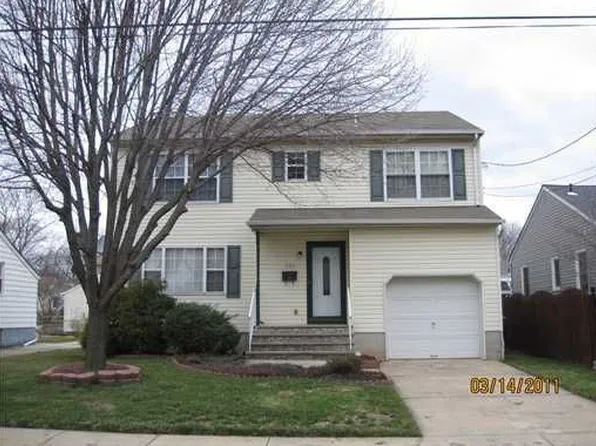 136 Carrol Ave, Woodbridge, NJ 07095