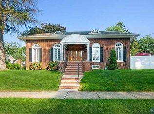393 Beech St, Teaneck, NJ 07666