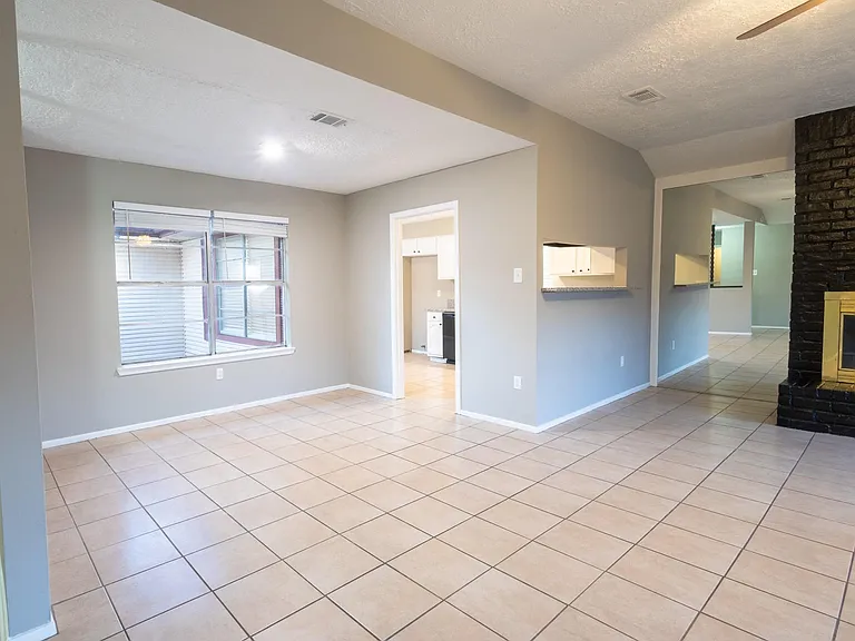 6542 Bridgegate Dr — Photo 8