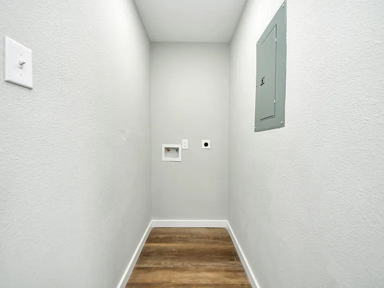 1218 Des Jardines St — Photo 30