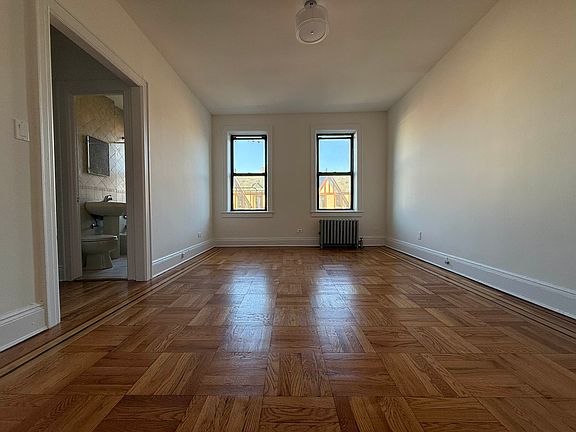 2nd image of 3282 34th Street # Fl 4th