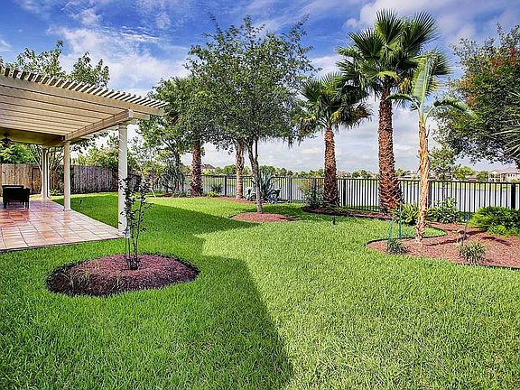3rd image of 2414 Shorebrook Dr