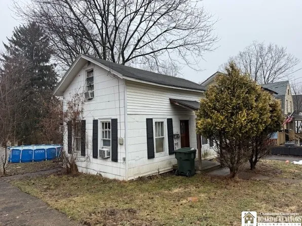 39 Wescott St, Jamestown, NY 14701