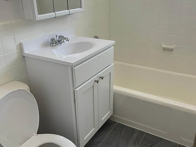 640 W 207th St #3 — Photo 5