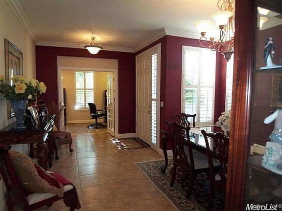 4th image of 270 Perazul Cir
