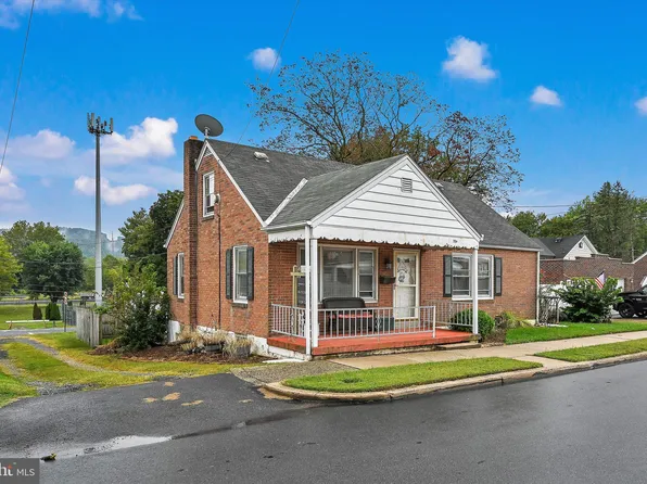 784 Ruth St, Sinking Spring, PA 19608