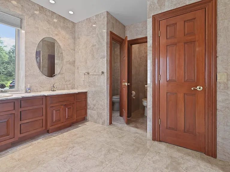 133 Montanesca Rd — Photo 36