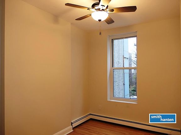 5th image of 114 Smith St APT 3R