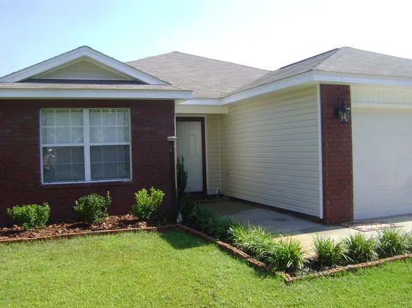 8956 Timber Ln, Navarre, FL 32566