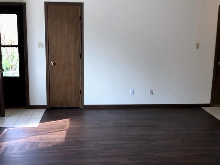 1040 SW Lilly Cir — Photo 1