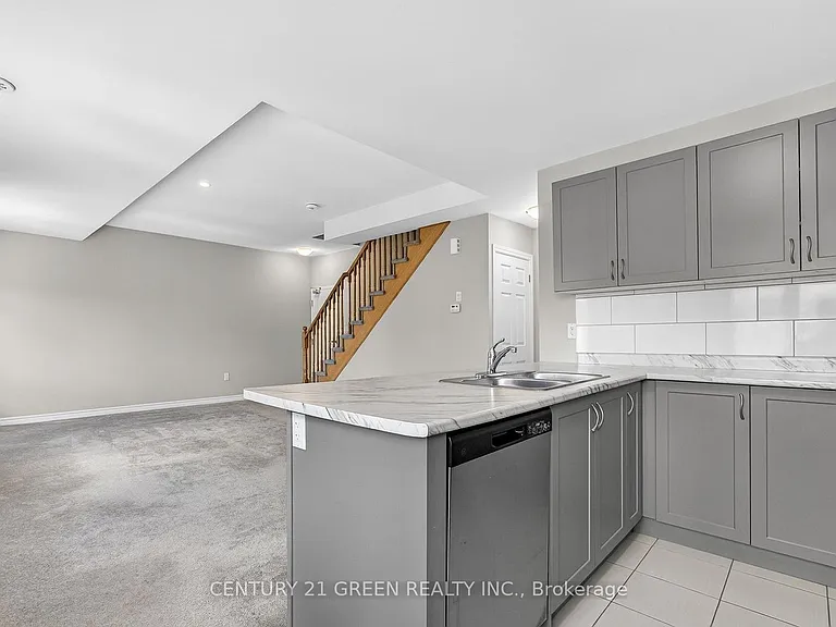 383 Dundas St E #76 — Photo 23