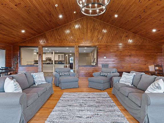 39th image of 1020 Thomas Rd