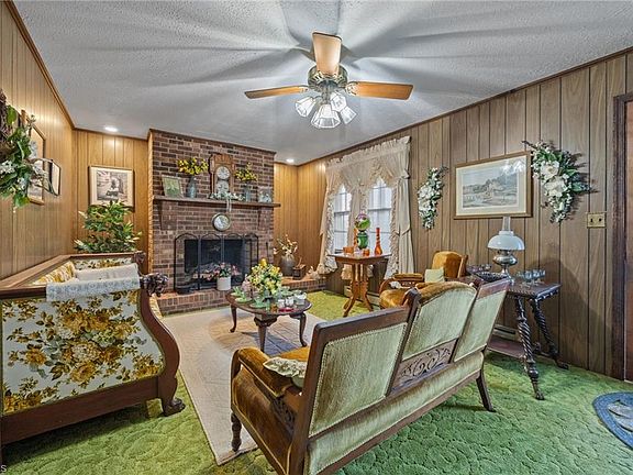 5th image of 1017 Lawson Alley Ln