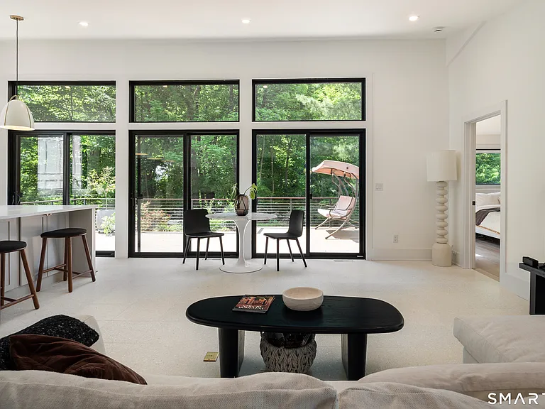 1 Crawford Ter — Photo 6