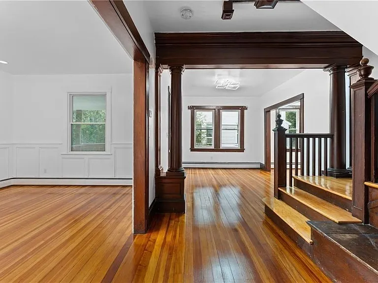 335 Blackstone St — Photo 2
