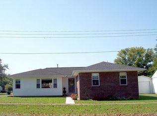 209 E Orchard St, Norris City, IL 62869