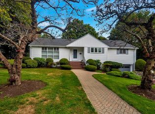 20 Bobolink Rd, Wellesley, MA 02481