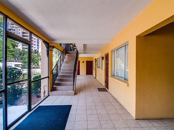 2nd image of 615 S Palm Ave APT 1