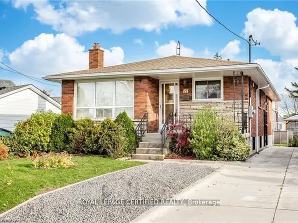 197 Craigroyston Rd, Hamilton, ON L8K 3K2