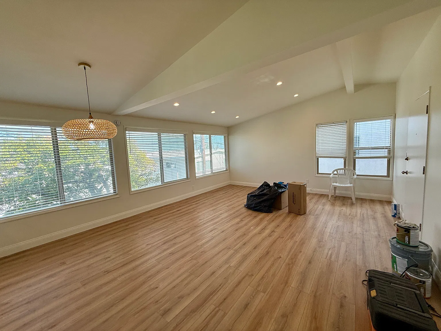 2 bed, 1100 sqft, $3,500 — Photo 1