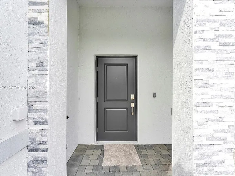 11925 NW 46th St — Photo 4