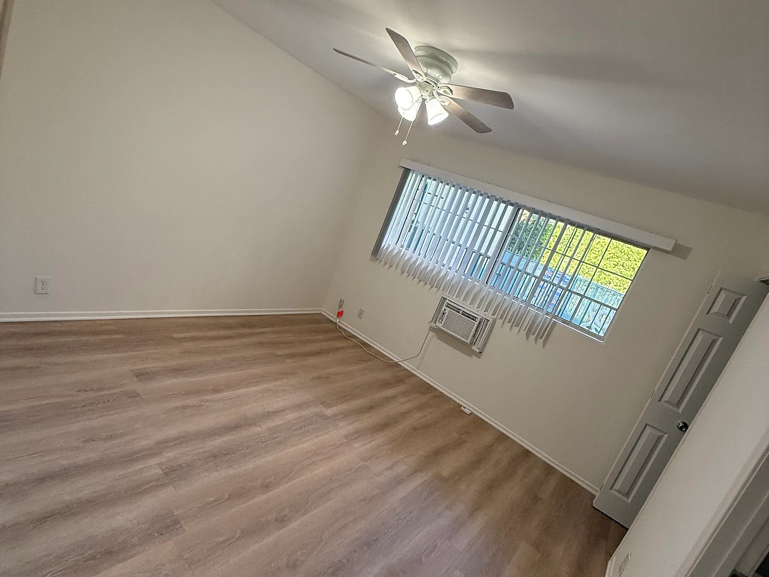 2 bed, $2,900 — Photo 4