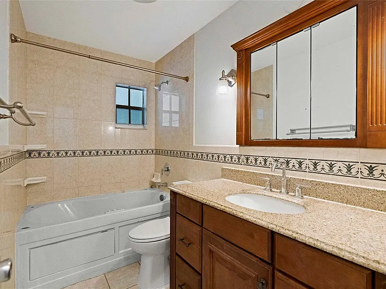 16900 SW 62nd St — Photo 29