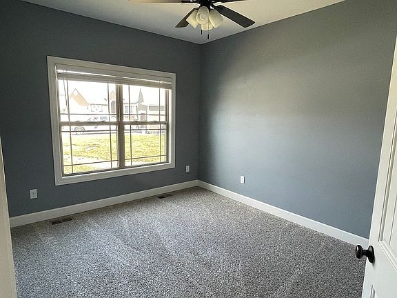 5th image of 13901 Dakota Ct