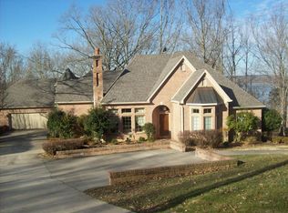 611 Holiday Way, Cadiz, KY 42211