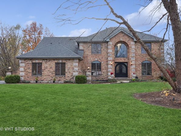7267 Southwick Dr, Frankfort, IL 60423