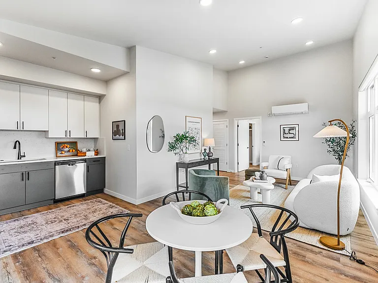 Cartwright Apartments — Photo 4