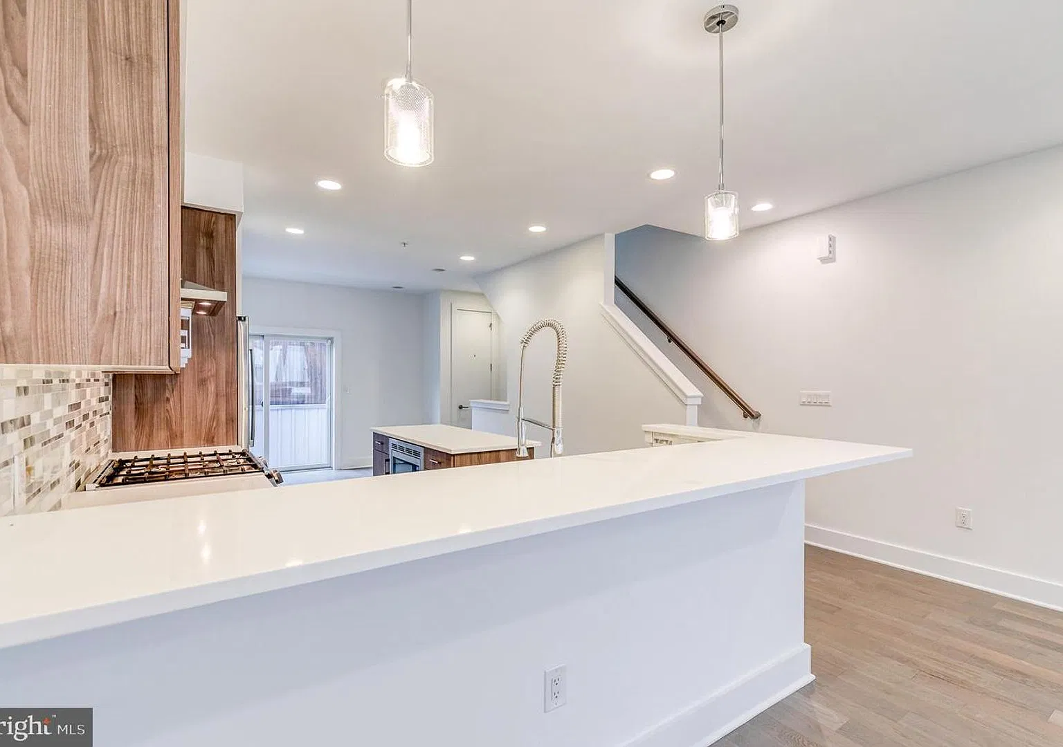 Northern Liberties Townhome with Parking — Photo 4