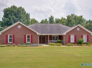 102 Foxridge Dr, Harvest, AL 35749