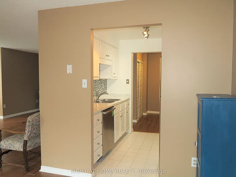 570 Proudfoot Ln #509 — Photo 9