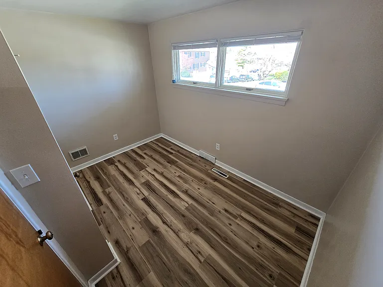 236 W Granada Ave — Photo 20