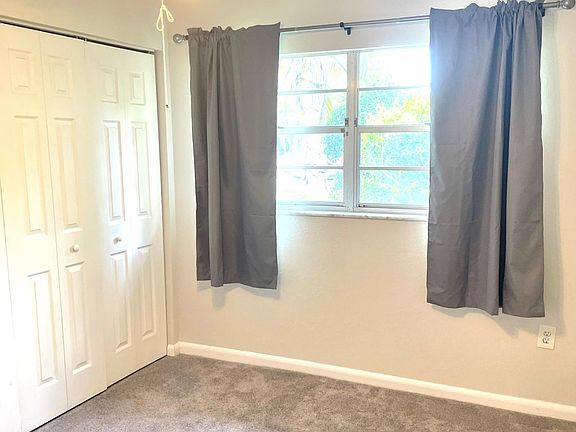 5th image of 845 Courtington Ln #845B