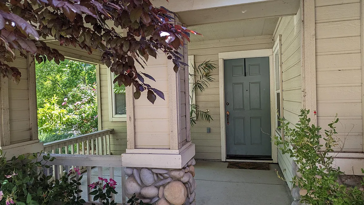 Front porch - 5476 Banderas Way