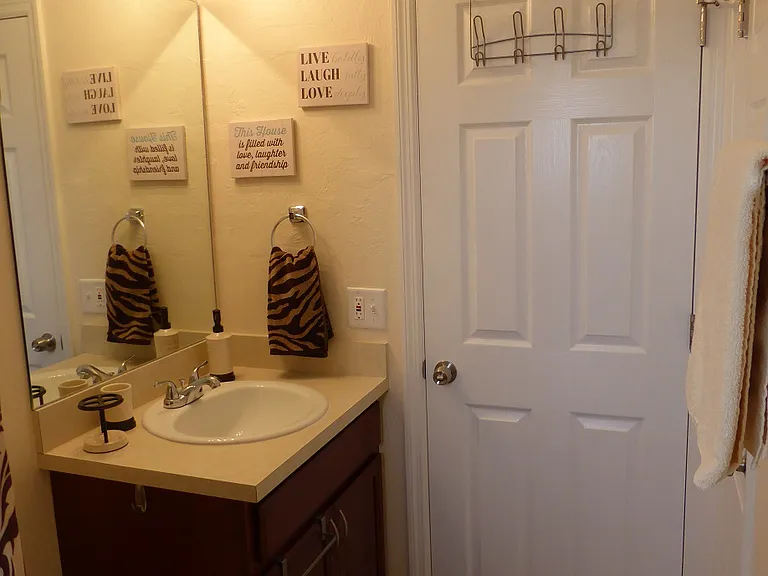 502 SE 7th St #1 — Photo 14