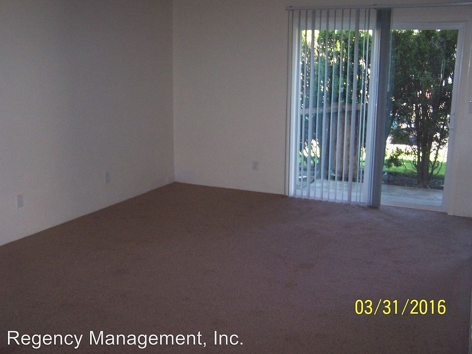 2nd image of 958 NW Sycamore Ave APT 12