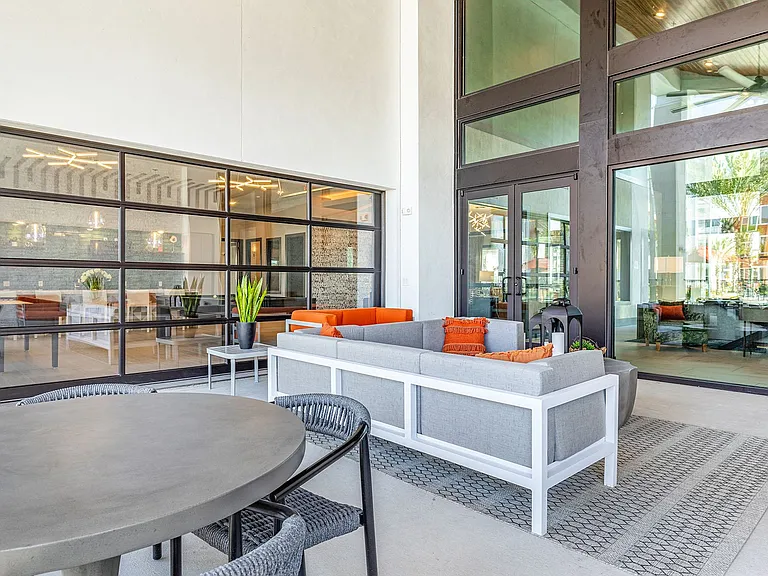 Madison Pointe Apartments — Photo 17