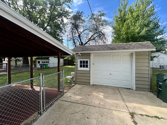 4th image of 1236 Orchard Heights Dr