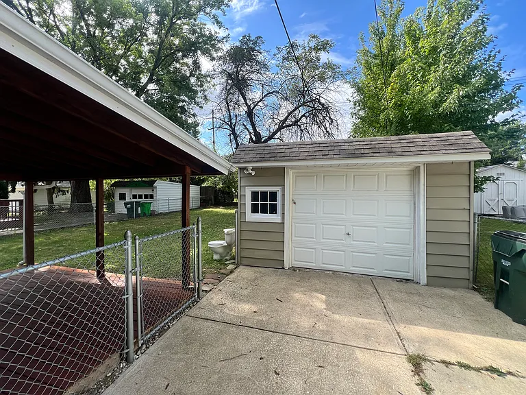 1236 Orchard Heights Dr — Photo 4
