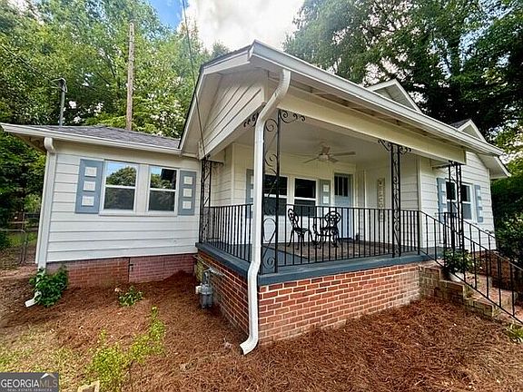 2nd image of 410 Mallory St