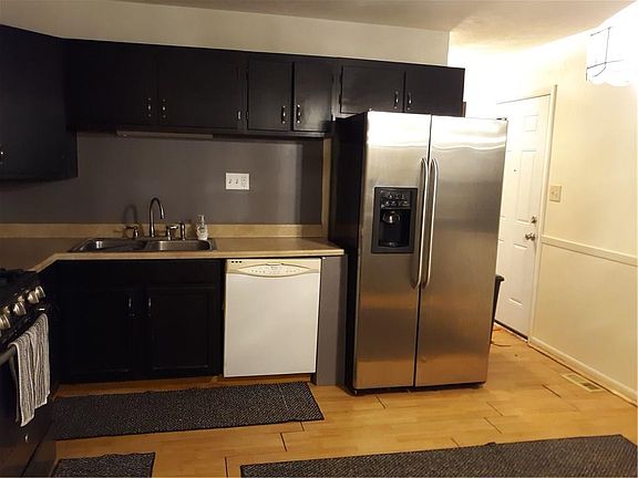 3rd image of 8057 Chiltern Dr