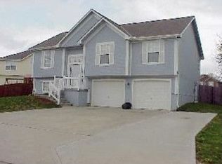 16717 Branson Dr, Belton, MO 64012