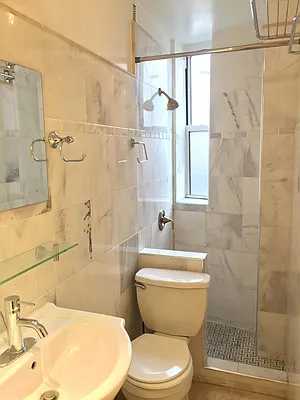 Rented by R New York | media 7